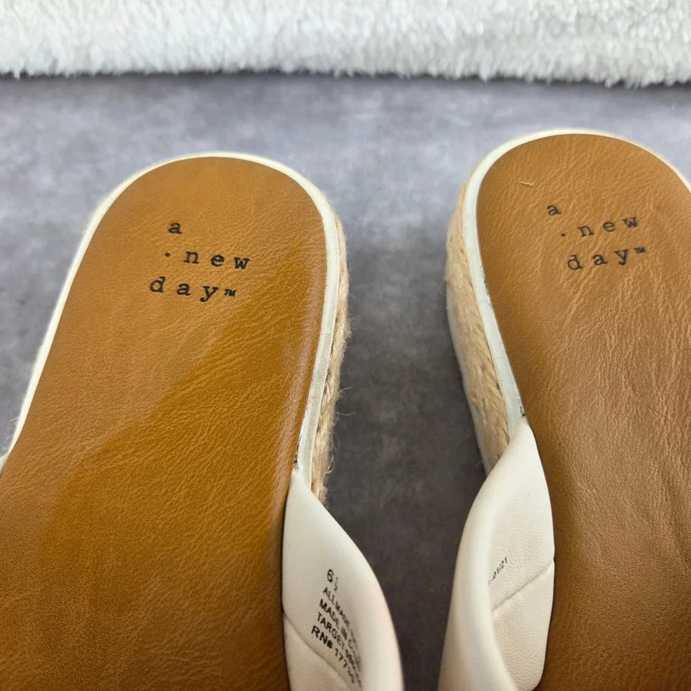 A New Day Womens Cream Crisscross Espadrille Platform Slide Sandals 6.5